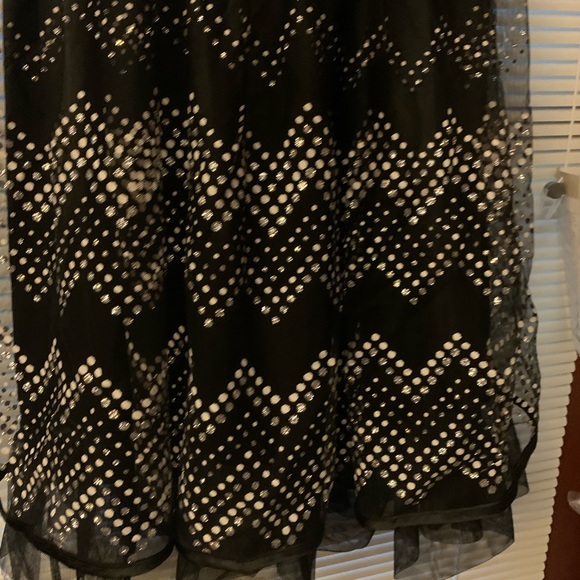 Worn during Year 12 graduation but can be used in any special occasion - Picture 3 of 6